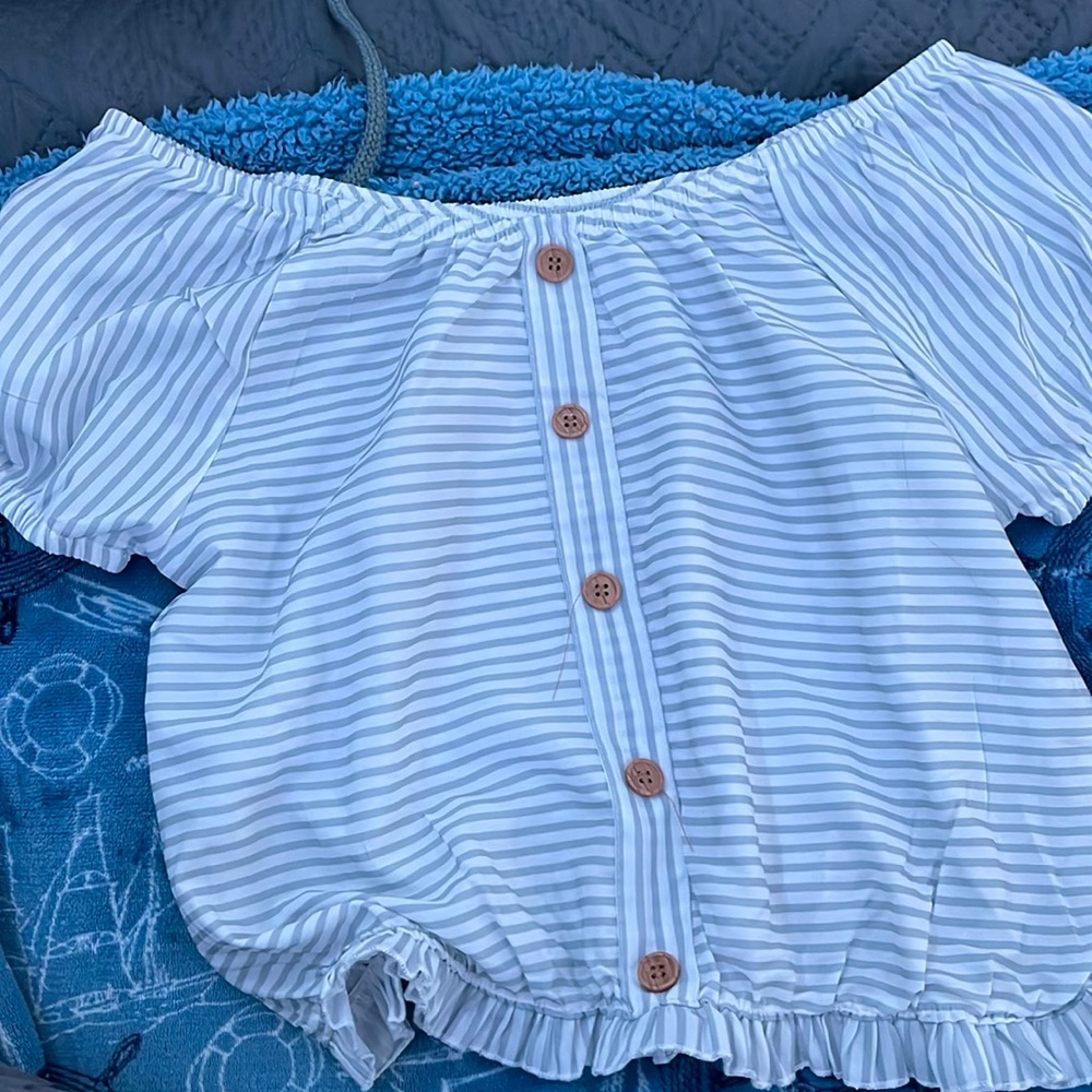 white and grey striped crop top